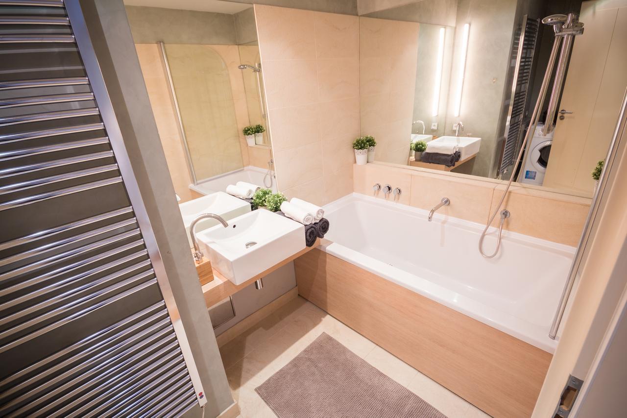 Luxury Apartment River Diamond Residence Prag Exterior foto