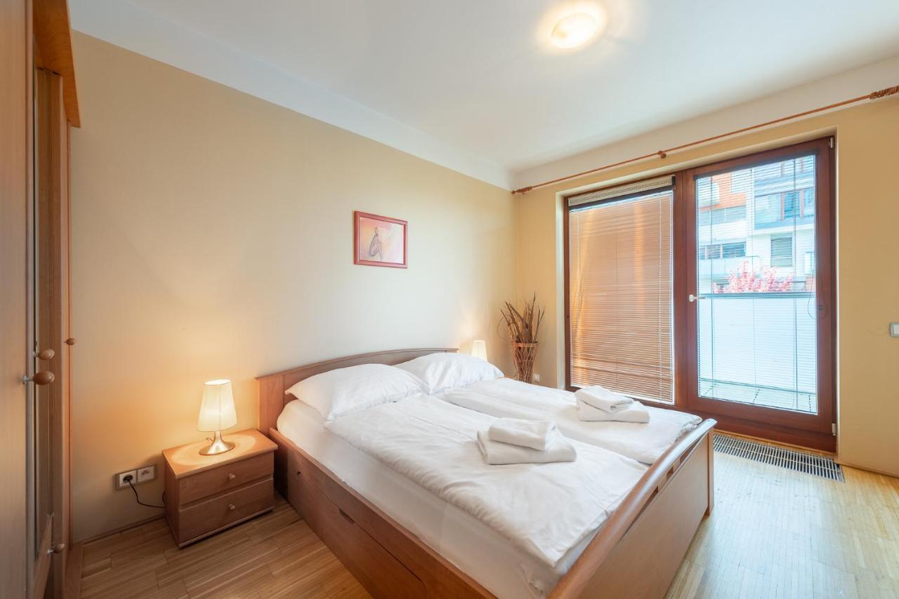 Luxury Apartment River Diamond Residence Prag Exterior foto