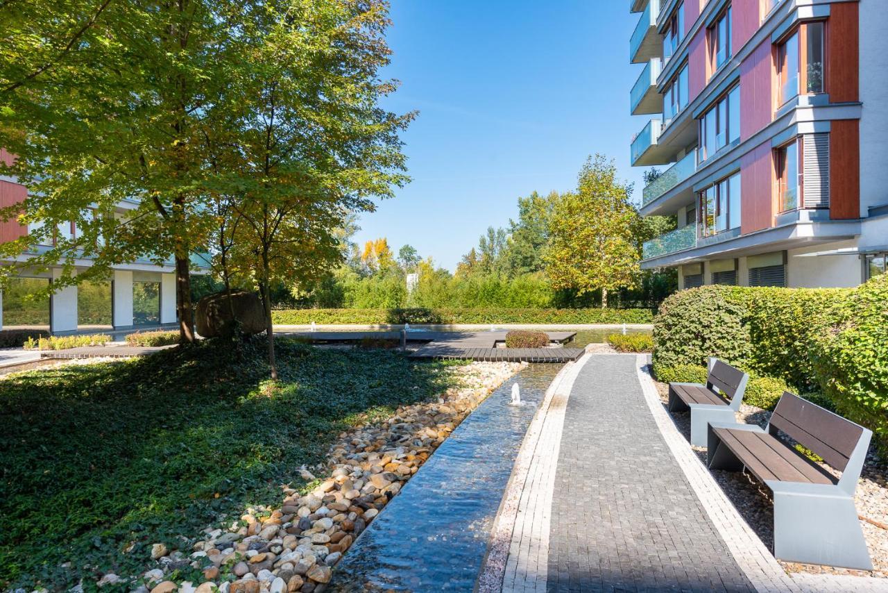 Luxury Apartment River Diamond Residence Prag Exterior foto