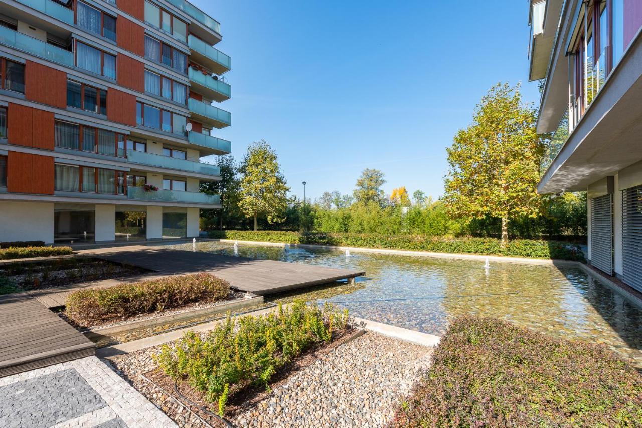 Luxury Apartment River Diamond Residence Prag Exterior foto